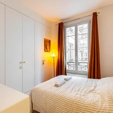 Guestready - Chic Escape Near Place De Clichy Διαμέρισμα *