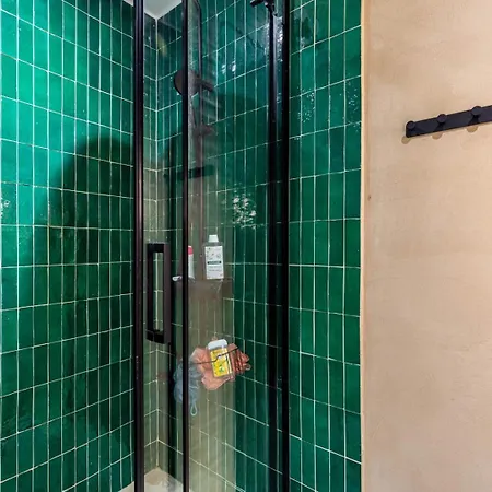 Guestready - Chic Escape Near Place De Clichy Διαμέρισμα Παρίσι